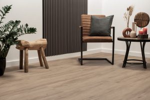 Floer-Landhuis-Click-PVC-Grijze-Eik-perspectief-akupanel