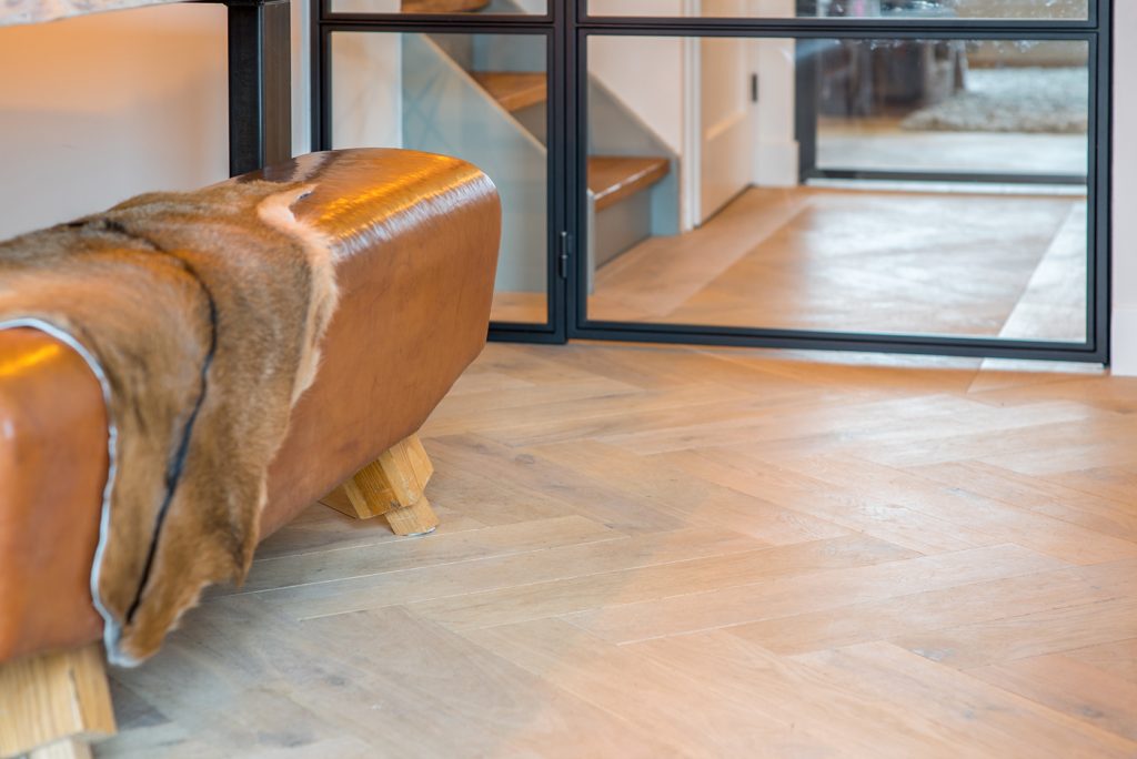 Floer Visgraat Eiken Parket Verouderd en Wit Geolied houten visgraat vloer Verliefd op visgraat