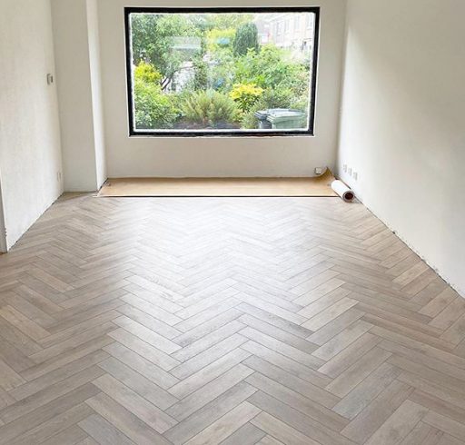 Floer-Click-Visgraat-PVC-Rijn-Gerookt-Wit click pvc vloer vloeren