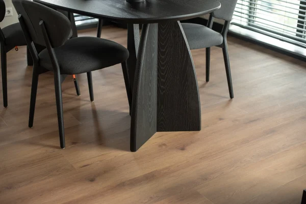 Floer-Natuur-Click-Vinyl-vloer-Niederhorn-Nootbruin-15