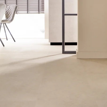 Floer-Tegel-Vinyl-vloer-Betonlook-Beige-interieur-4