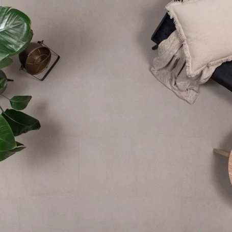 Floer-Tegel-PVC-Betonlook-Greige-sfeer-topwdown-groot