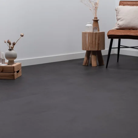 Floer-Tegel-PVC-Betonlook-Zwart-sfeer-perspectief