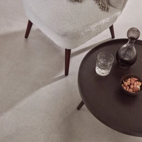 Floer-Tegel-PVC-vloer-Betonlook-Greige-interieur-3