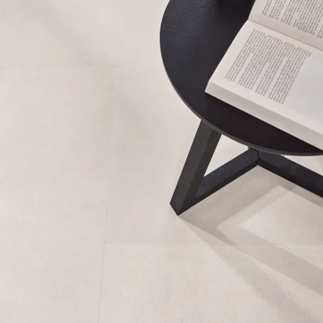 Floer-Tegel-Click-PVC-vloer-Betonlook-Zand-interieur-8