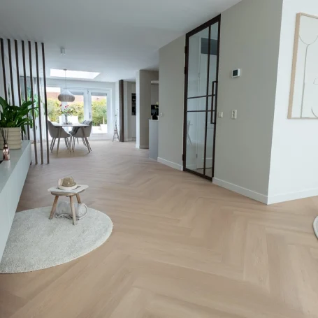 Floer-Walvisgraat-Click-PVC-Zwaardvis-Zand-Interieur-5