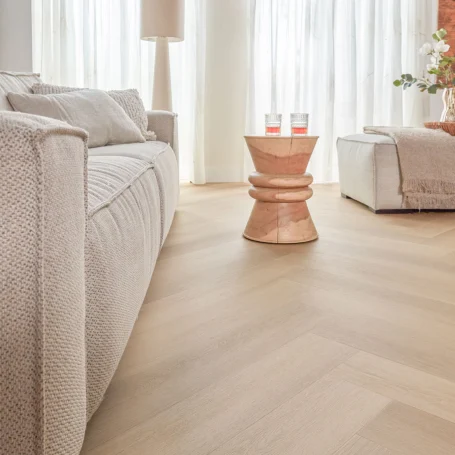 Floer-Walvisgraat-Vinyl-vloer-Zwaardvis-Zand-woonkamer-12