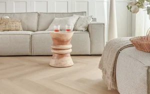 Kopie-van-Floer-Walvisgraat-PVC-vloer-Zwaardvis-Zand-woonkamer-13.