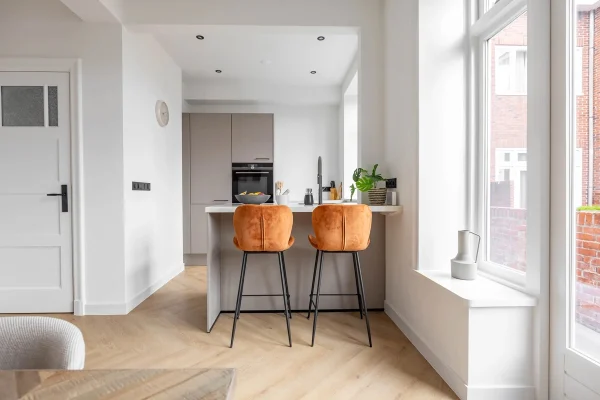 Floer-Walvisgraat-PVC-vloer-Bryde-Bruin-keuken-interieur-2